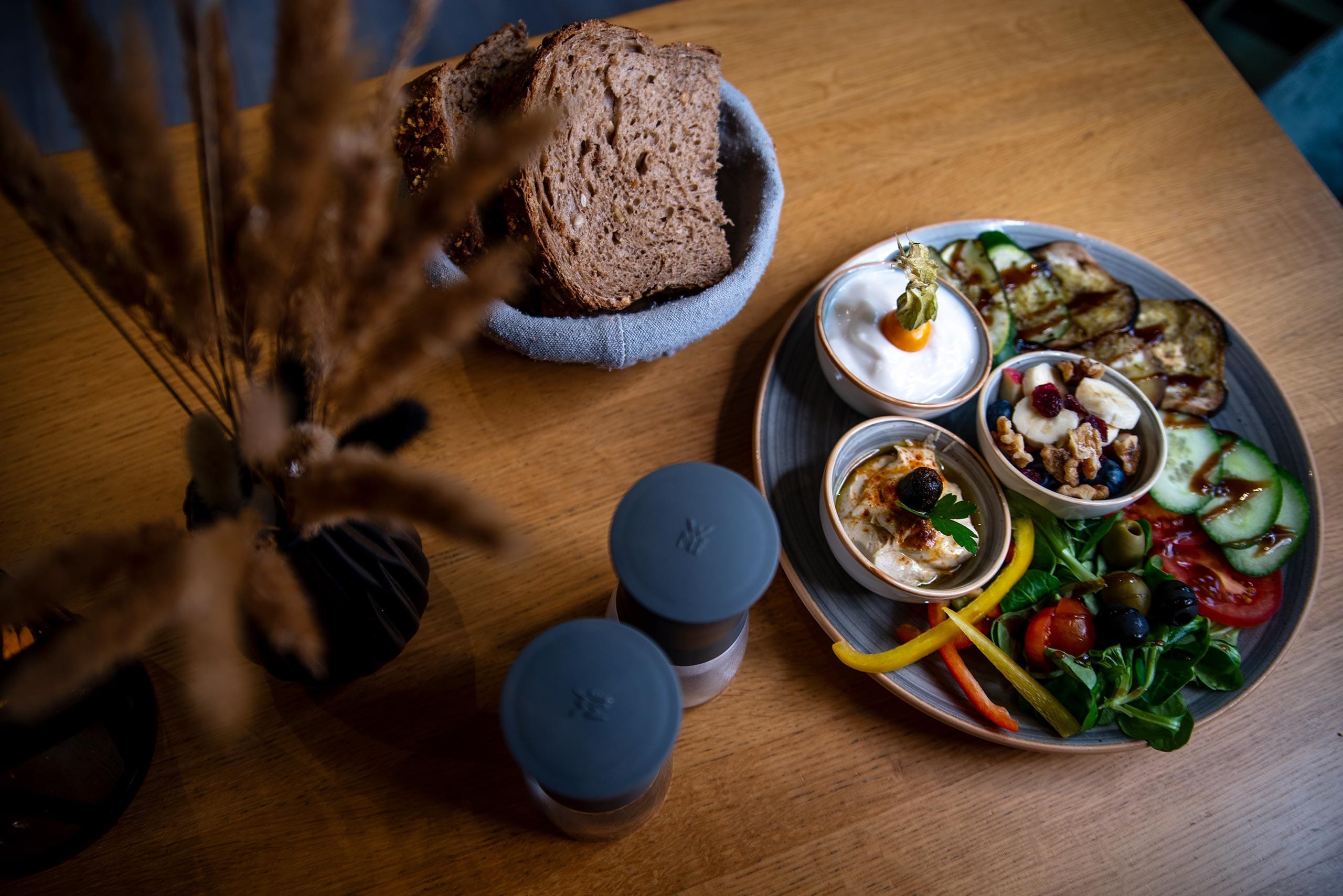 Gemütliches Café Emilia in Essen mit Kaffee und Frühstück.